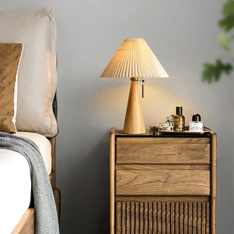 Lighting Decor For Bedroom - レトロプリーツテーブルランプ北欧無垢材ライト研究読書用寝室の家の装飾照明 E27