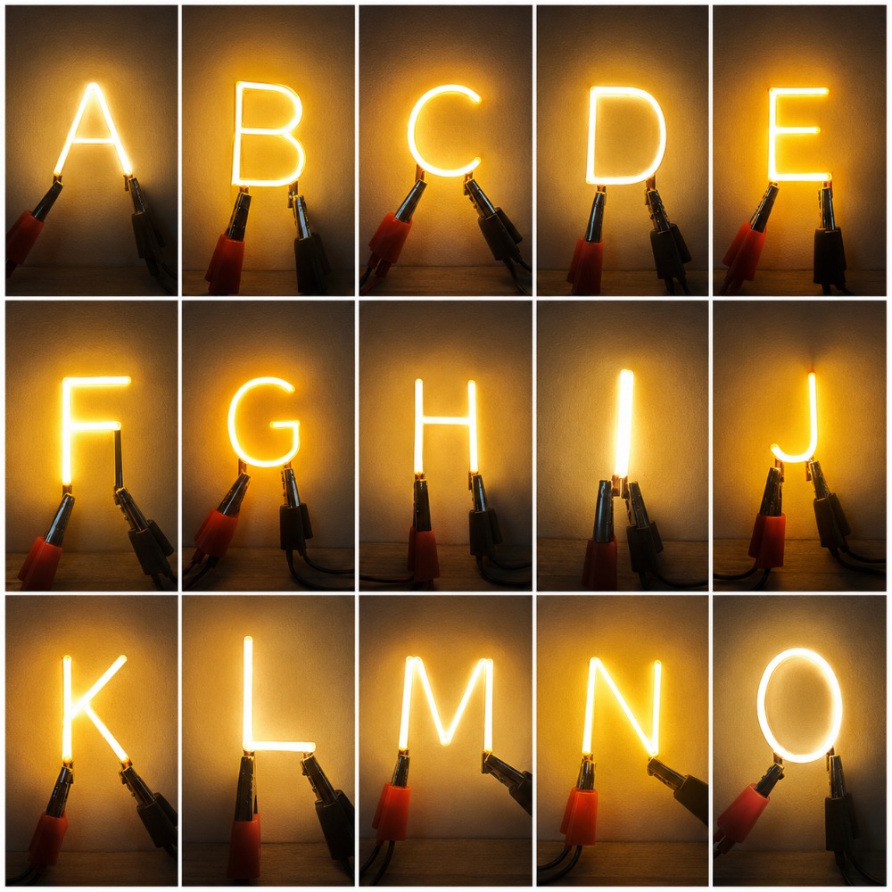 自由に配置可能な26文字LEDフィラメントライト3V高さ35 - Lighting Decor Store のレビューと価格