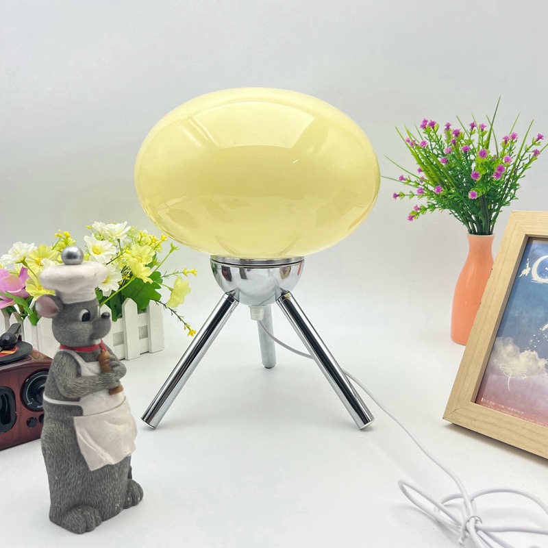 バウハウス北欧風ガラス製マッシュルーム型RGBリモコン付きテ - Lighting Decor For Bedroom のレビューと価格